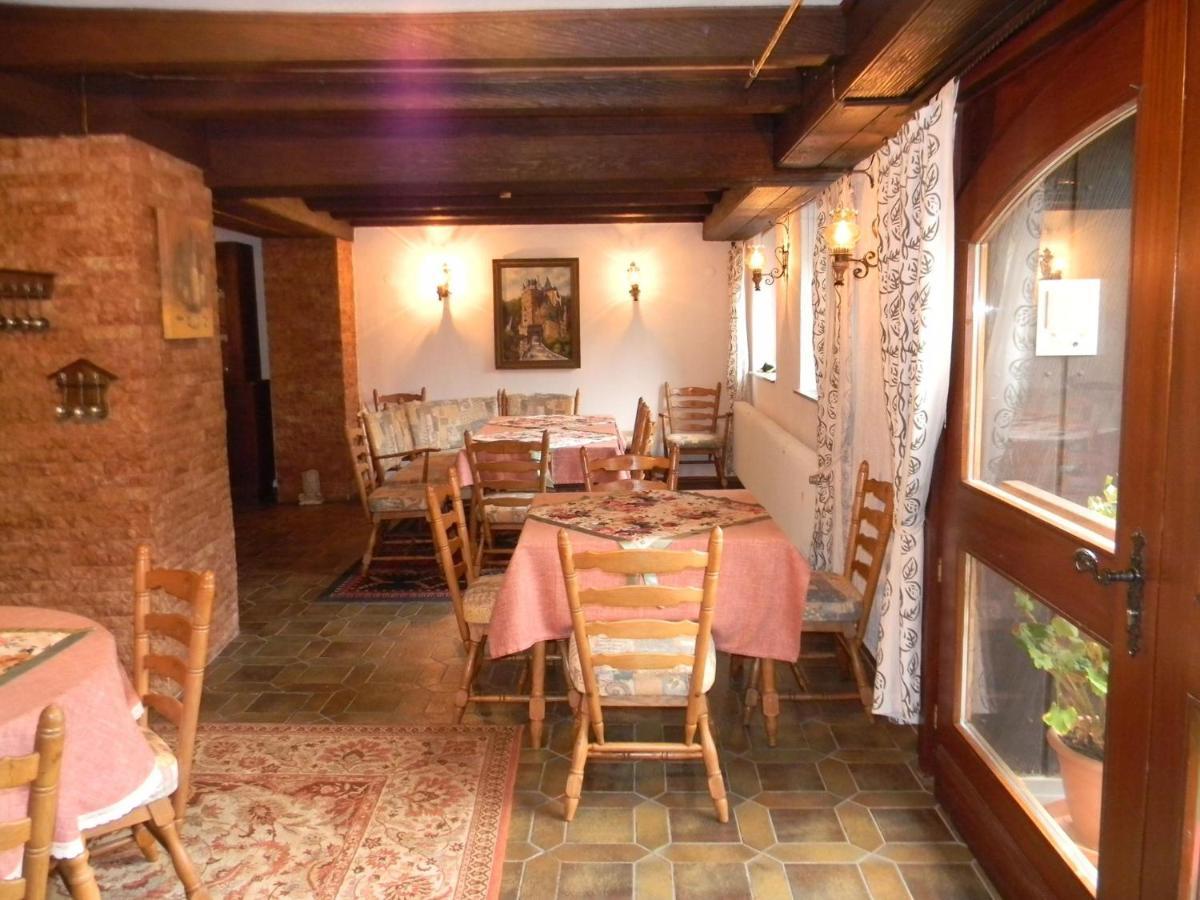 Gastehaus Am Calmont Acomodação com café da manhã Ediger-Eller Exterior foto
